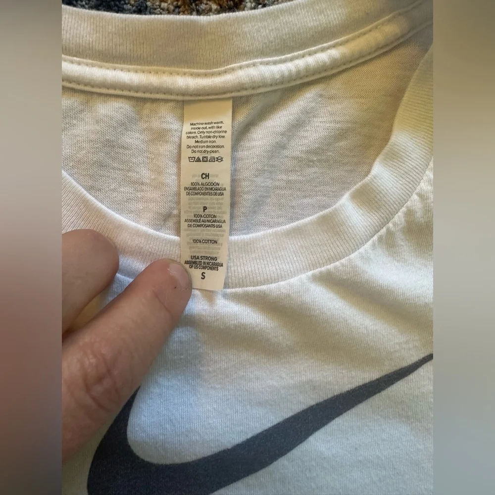 Nike N7 women’s short sleeve t-shirt size small